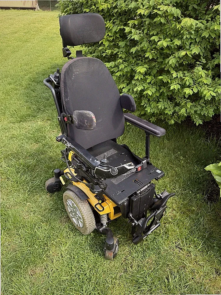Quantum Q6 Edge Chair 3 Way Power Tilt Wheelchair Yellow Working
